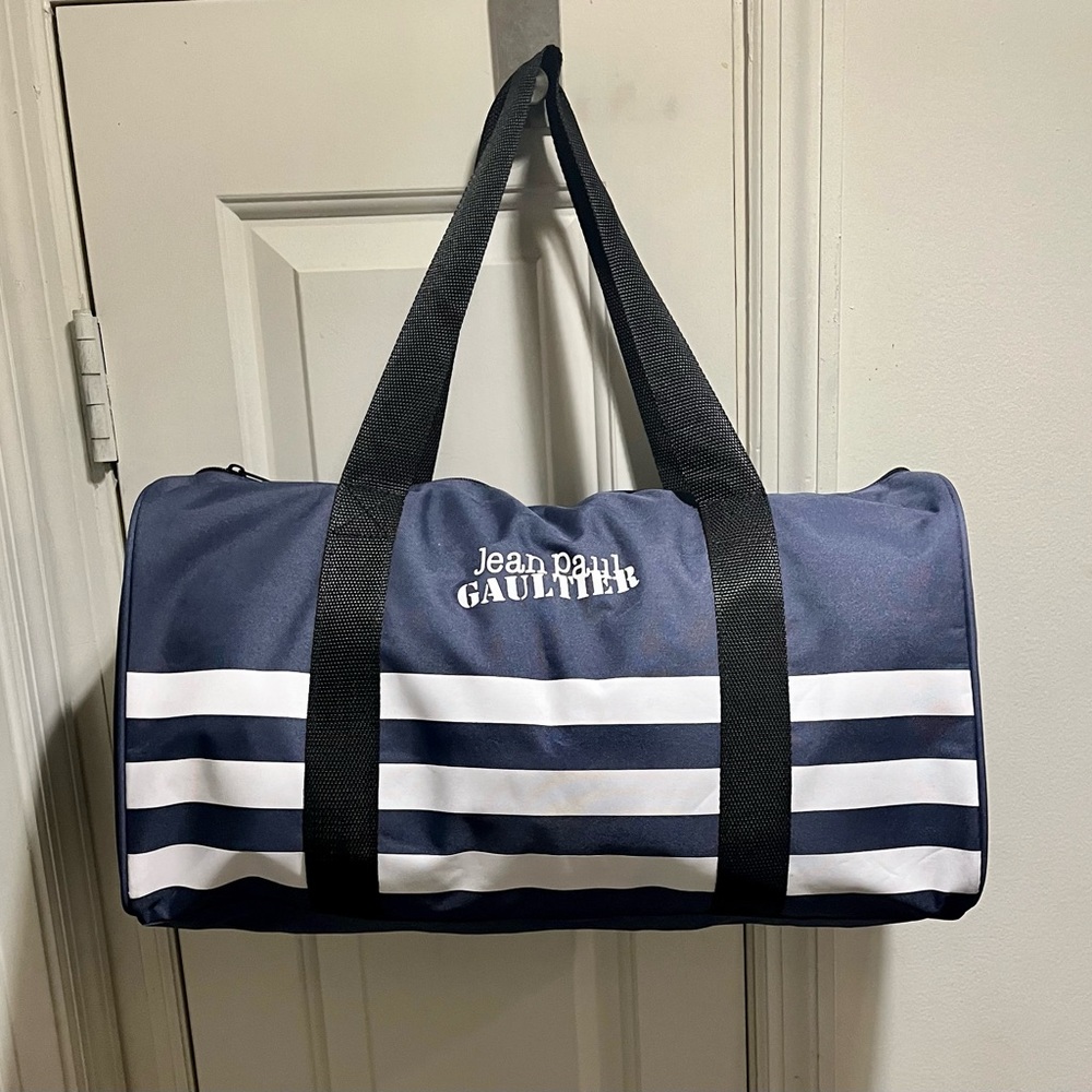 NWOT Jean Paul Gaultier duffel bag. Unisex - Picture 7 of 12